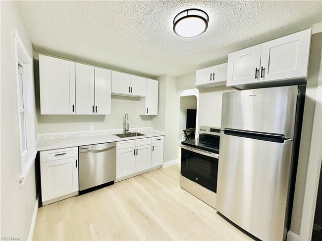 Photo - Three bedroom one bathroom home for rent