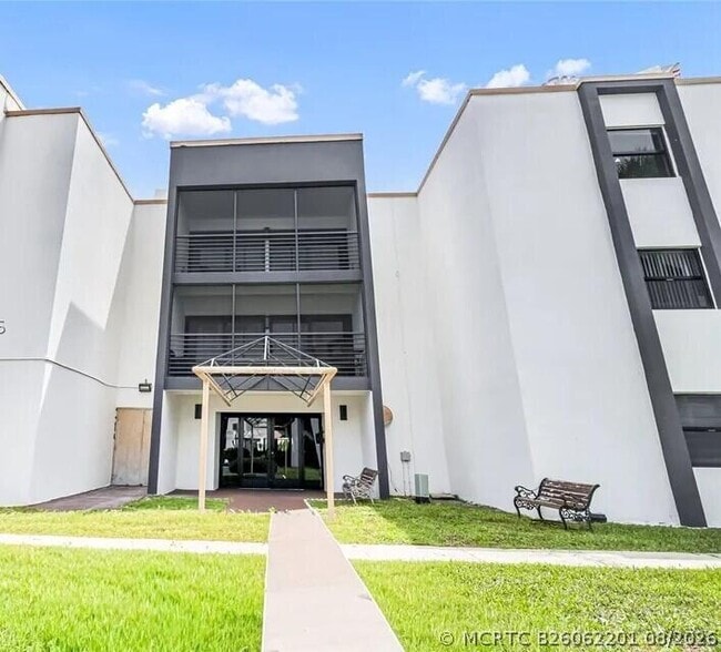 Photo - 4040 N Hills Dr Unit 31