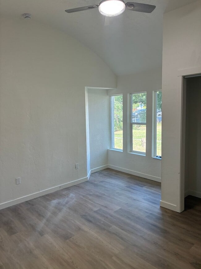 Photo - Garland Triplex Unidad 1
