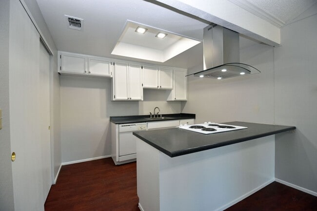 Photo - 5902-5902 Bourbon Dr Unit 5900