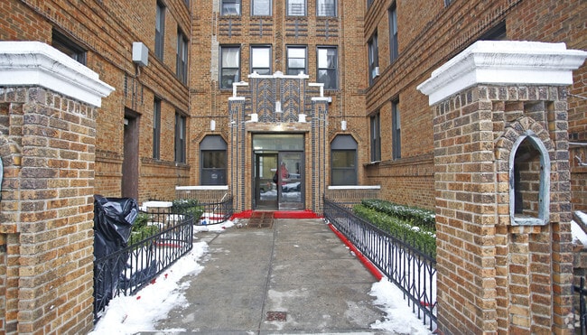 Photo - 135 Avenue P