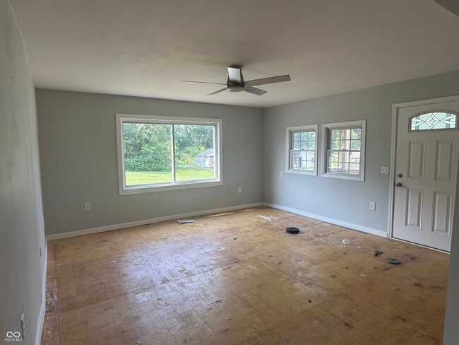 Photo - 308 S Range St