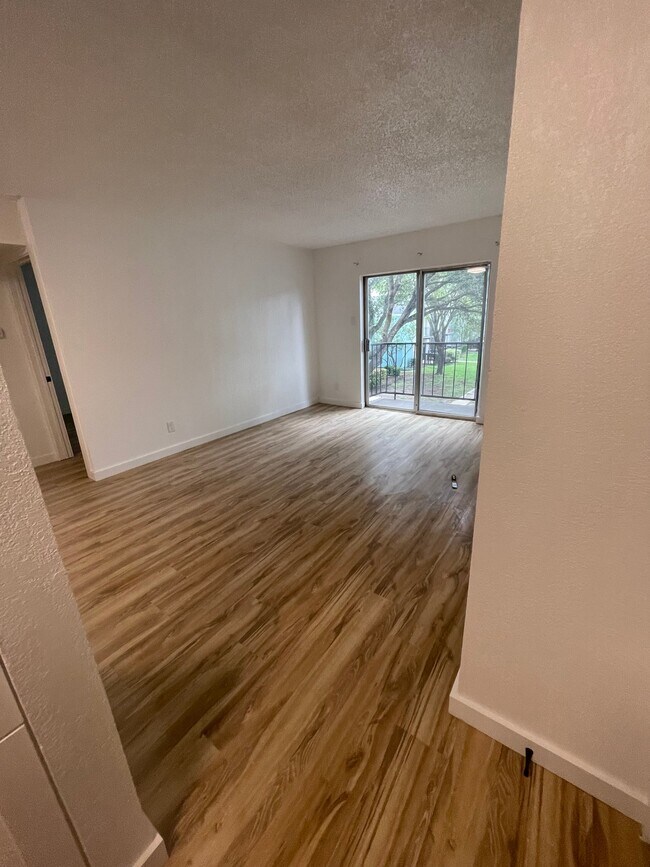 Photo - 710 N 46th St Unit 1016