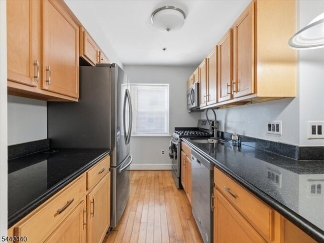 Photo - 70 S Munn Ave Unit 413