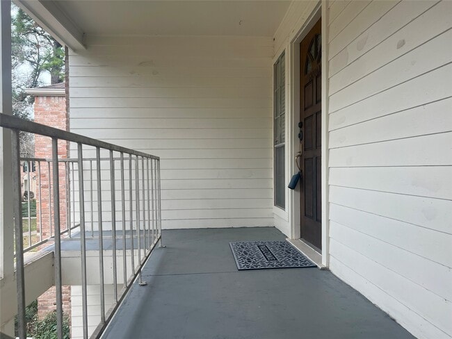 Building Photo - 13004 Trail Hollow Dr Unit A