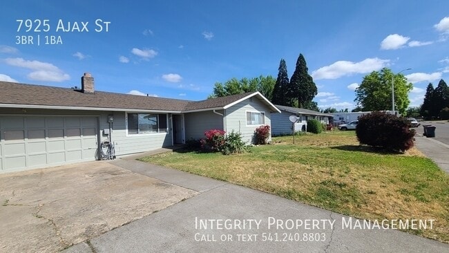 Photo - 7925 Ajax St