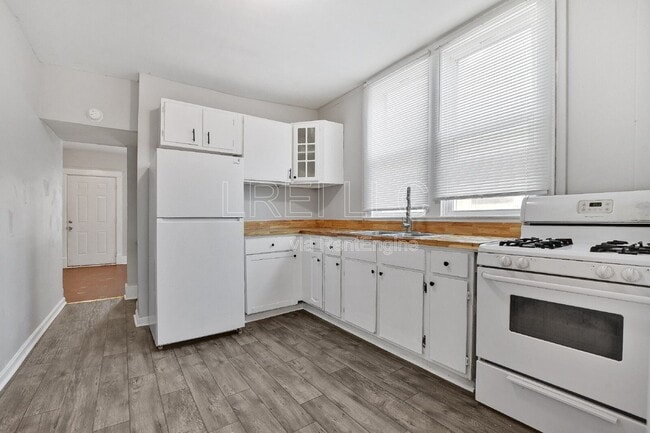 Photo - 3420 W Muhammad Ali Blvd