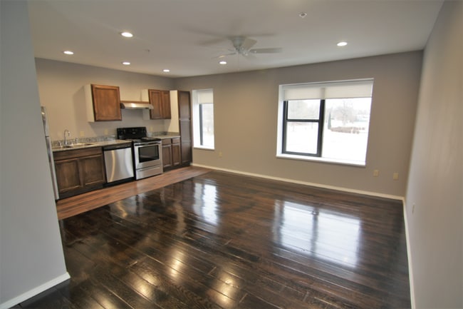 1306 E 11th St Unidad 4