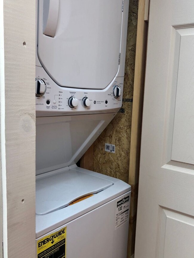 Photo - 652 S Mathews St Unit 2508 Inez