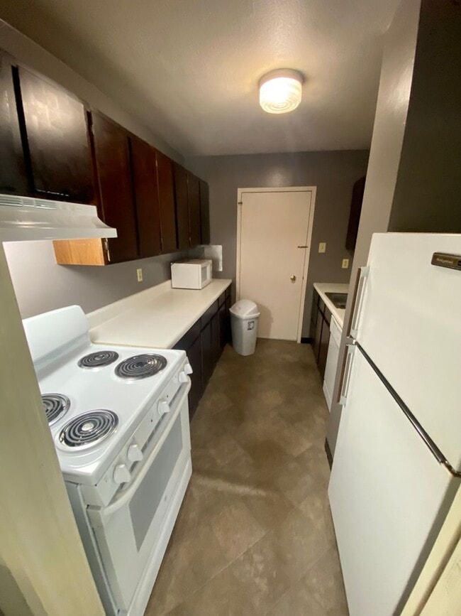 Photo - Spacious 2 Bedroom Condo at Gateway Park n...