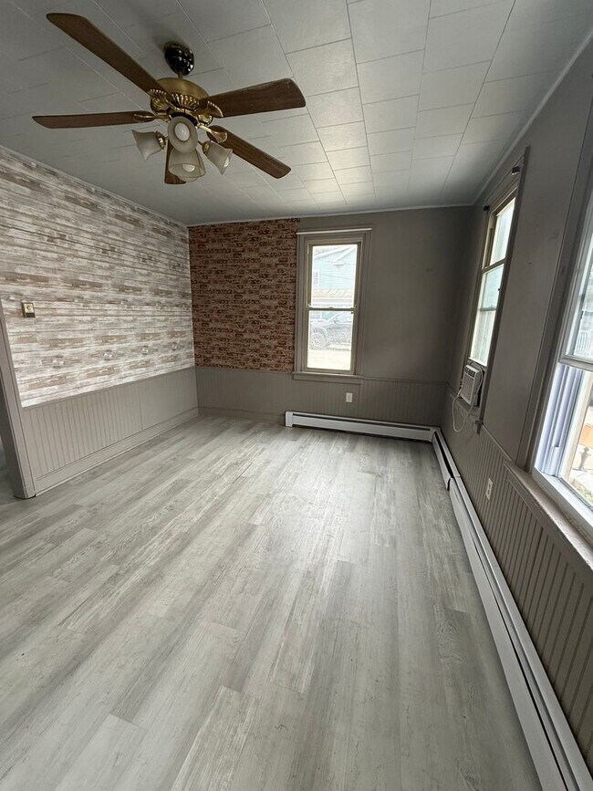 Photo - 2 bedroom with a bonus room! Newville PA!