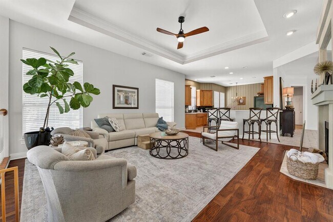 Photo - 345 The Hills Dr