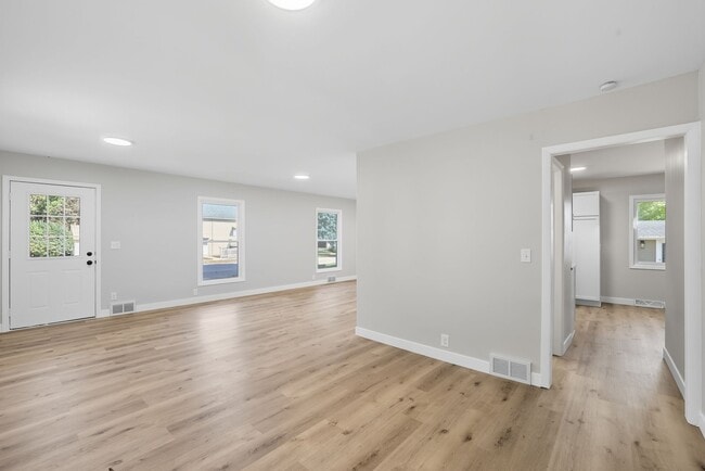 Photo - 259 Cossairt Ave