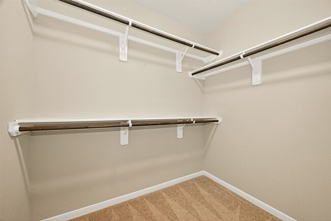 Building Photo - 7219 Victorville Dr