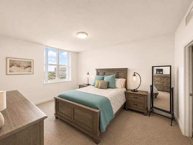 Photo - 550 Okeechobee Blvd Unit 626