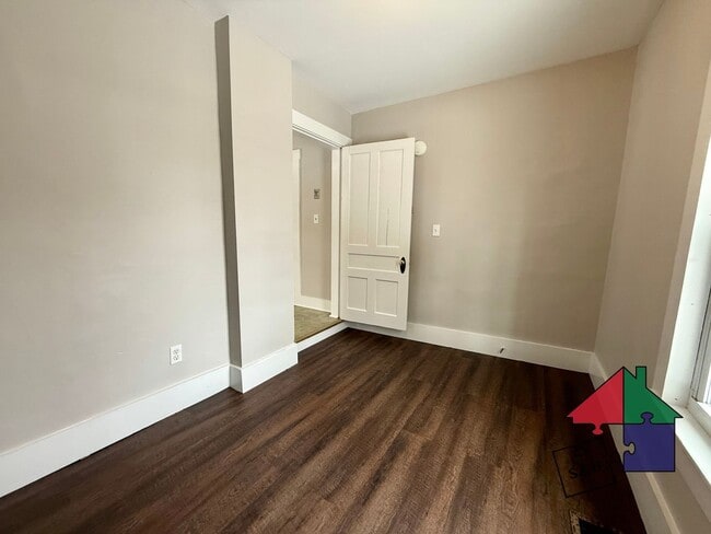 Photo - 32 Hall St Unit 1