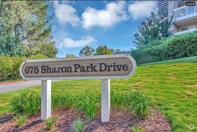 Building Photo - Elegant Remodeled 3BR Condominium in Sharo... Unit 248