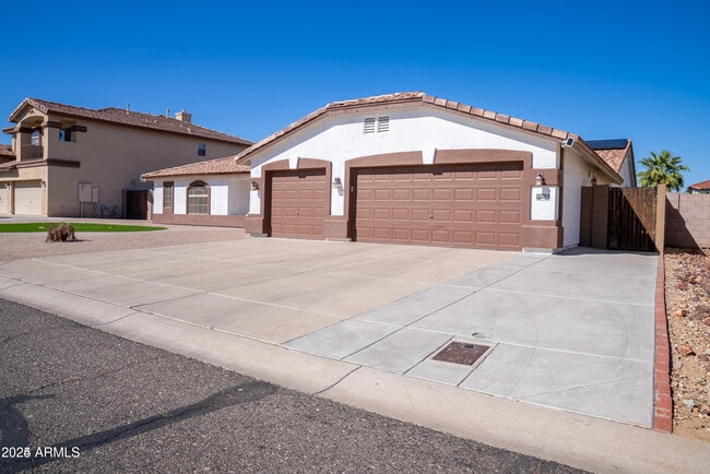 13612 W Windsor Blvd