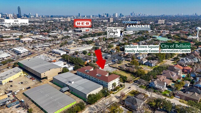 Building Photo - 7134 Mapleridge St Unit 3G