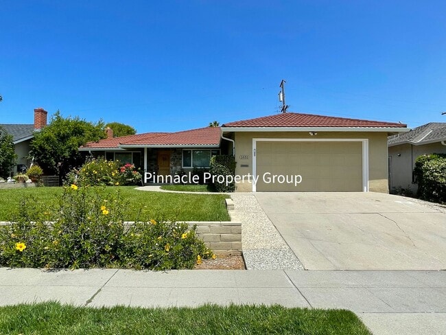 Photo - 1651 Matson Dr House