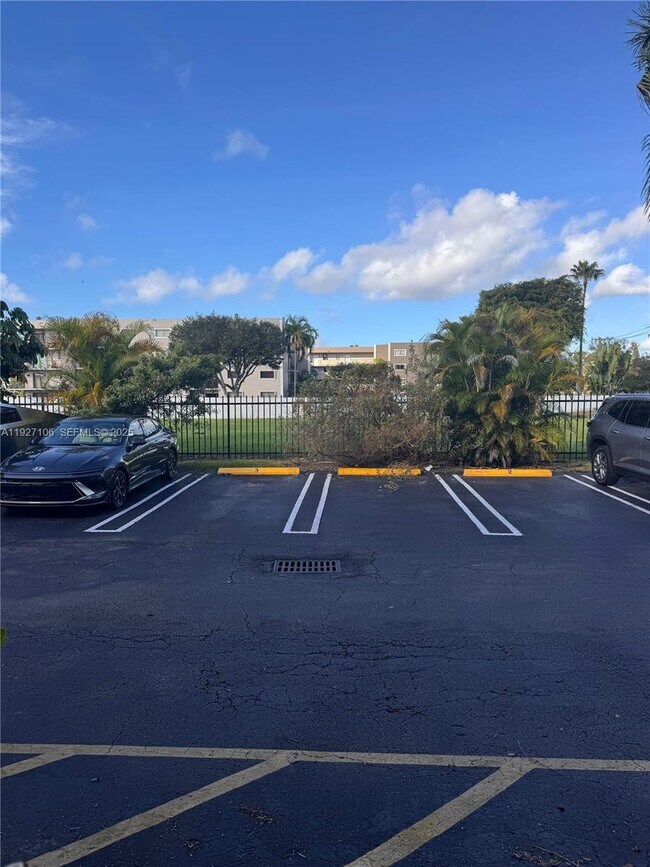 Photo - 8454 NW 8th St