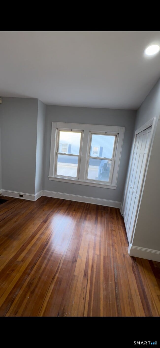 Photo - 95 New Canaan Ave Unit 1St Floor