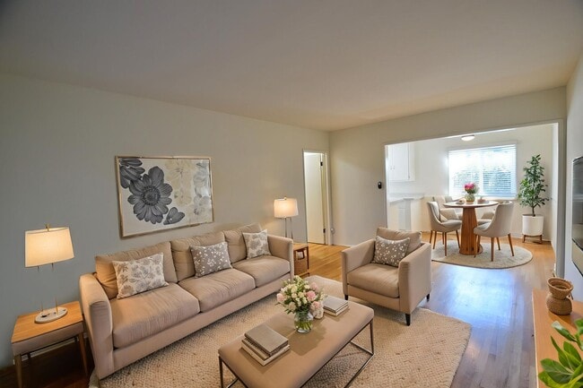 Photo - 1212 N Hollywood Way Unit B