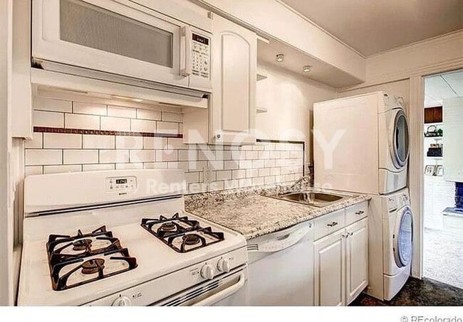 Photo - Charming 2 Bed 1 Bath in Great Neighborhood!