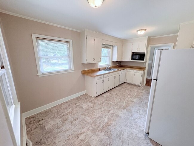 Photo - 207 Holly Ave