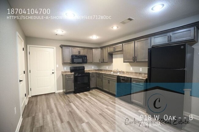 Photo - 918 W Oak Ave Unit B