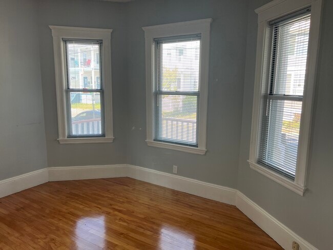 Building Photo - 48 Bowdoin St Unit 1-F