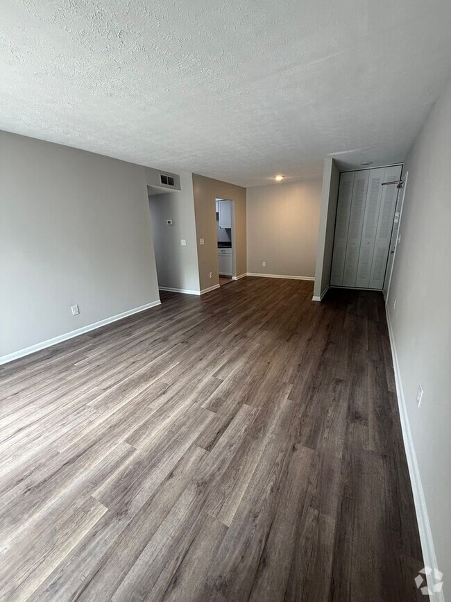 Building Photo - 405 Orchard Trace Ln Unit #6 Rental