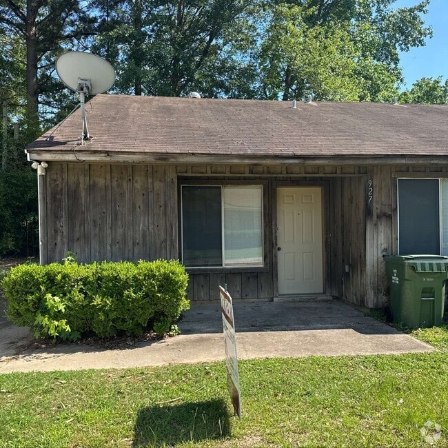 Building Photo - 927 Saratoga St Rental