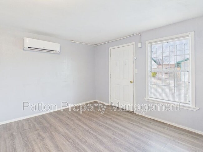 Photo - 2718 Duncan Dr