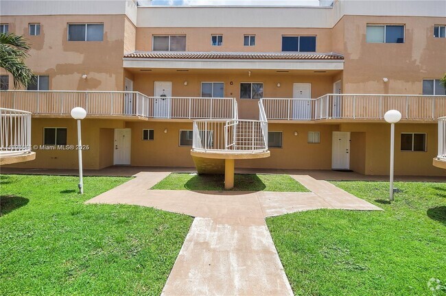 Building Photo - 14909 SW 80th St Rental