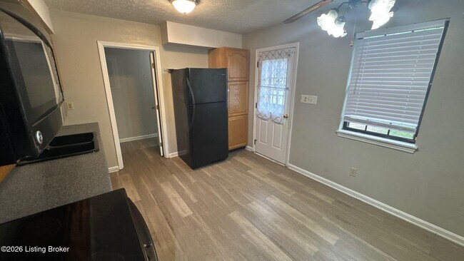 Photo - 5807 Larkgrove Dr