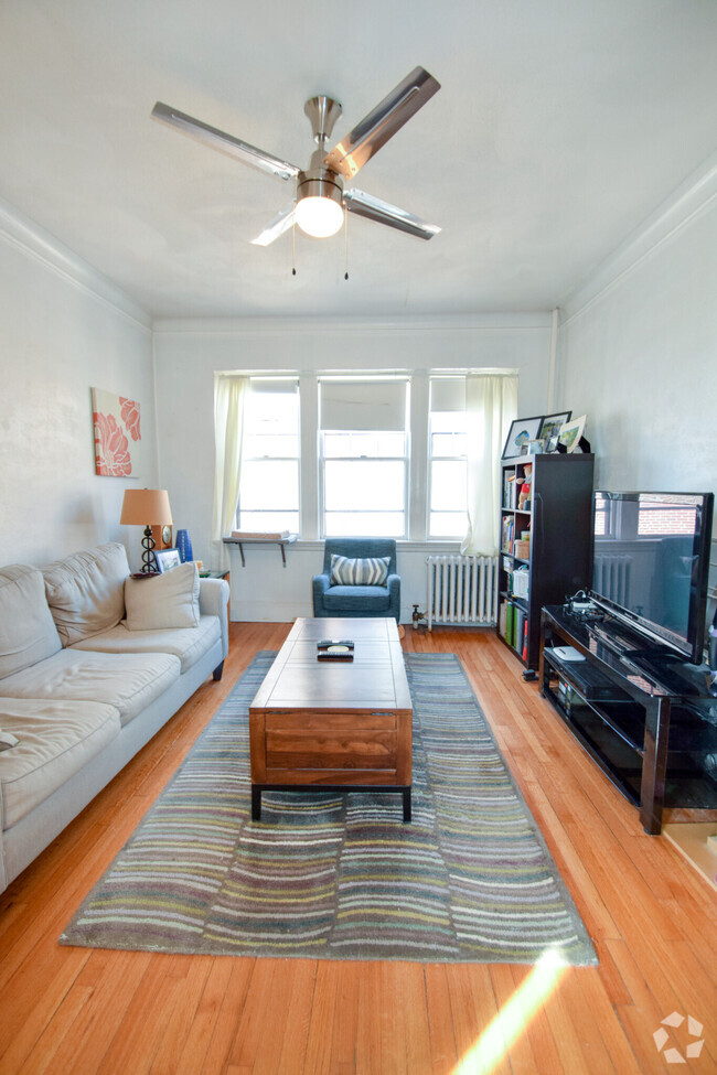 Building Photo - 4 Chiswick Rd Unit 35 Rental