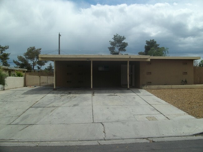 Building Photo - 5111 Blanton Dr Rental
