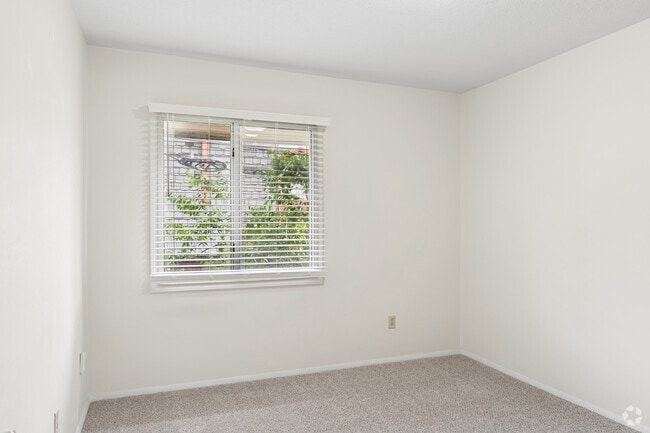 2BR, 1BA - 875SF - Bedroom