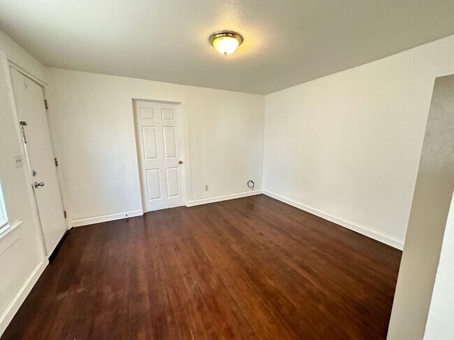 Photo - 329 B St Unidad 329 1/2 B St