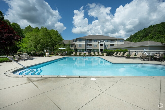 Building Photo - Balsam Mountain Apartments