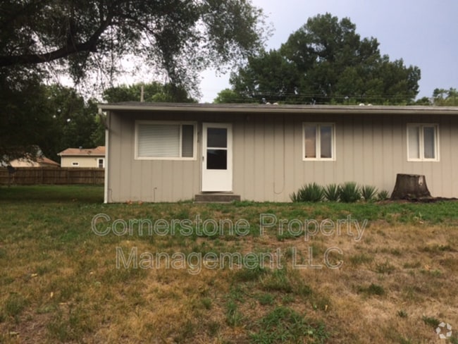 Building Photo - 818 Elm St Rental