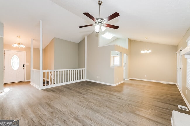 Photo - 5878 Homestead Cir