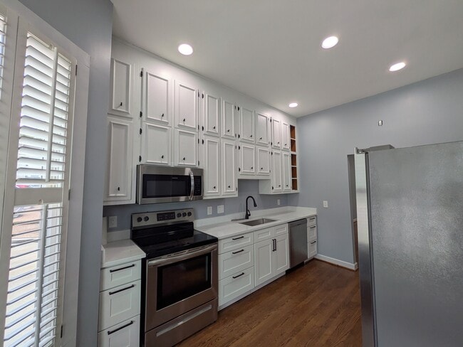 Building Photo - 3437 Golf Club Ln Unit 3437