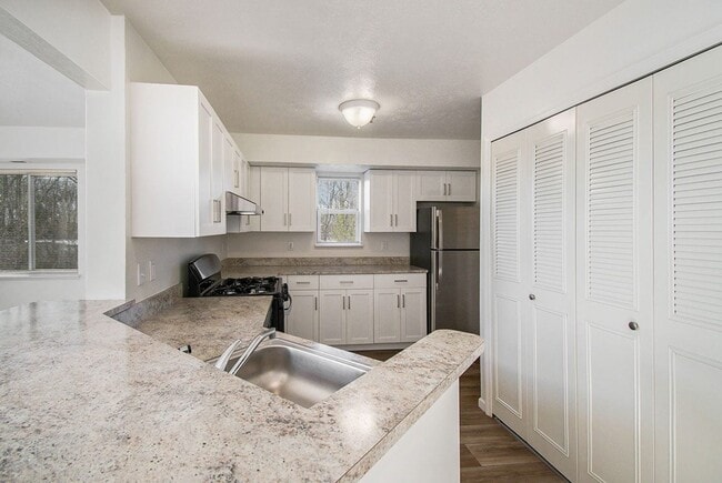 Brentwood Park Apartments