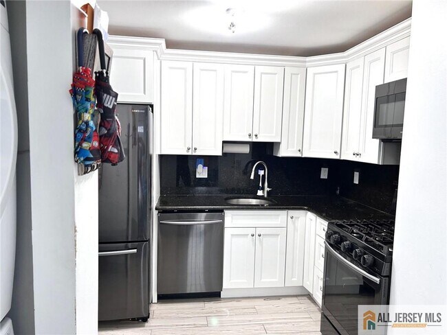 Photo - 532 Cricket Ln