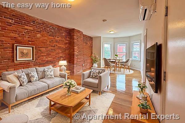 Building Photo - 164 Broadway Unit #2