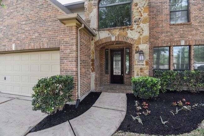 Photo - 6034 Gracys Landing Ln
