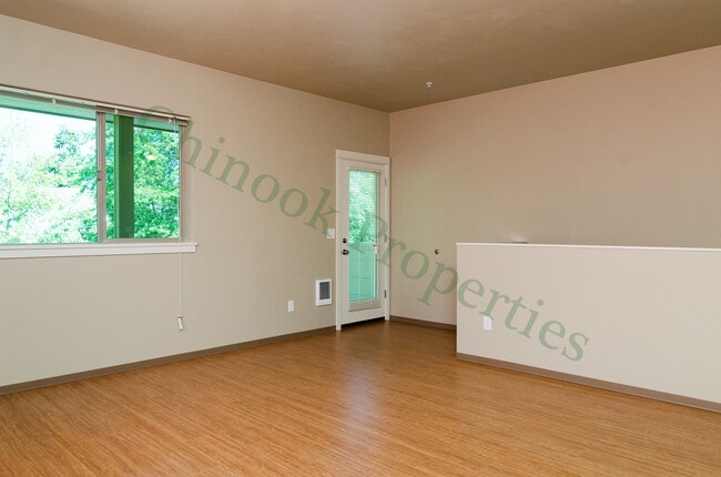 Photo - Close to campus on 14th & Patterson Unit 585 E 14th Ave #4