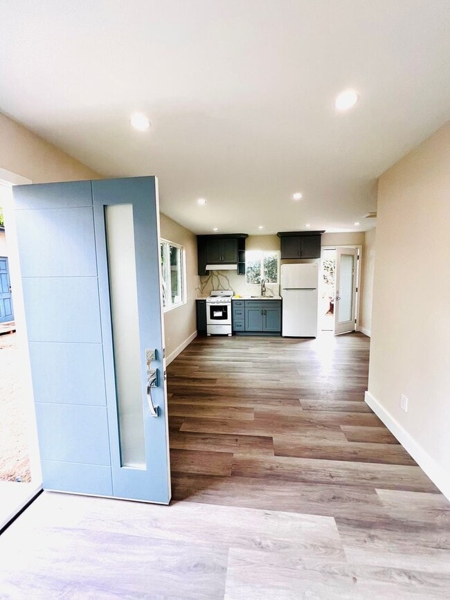 Building Photo - Brand New construction! 2 bed 1 bath, Enj... Rental